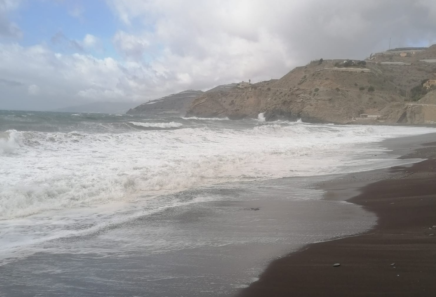 El estado de las playas por el temporal, protagonista indeseado de la Costa Tropical en FITUR 23